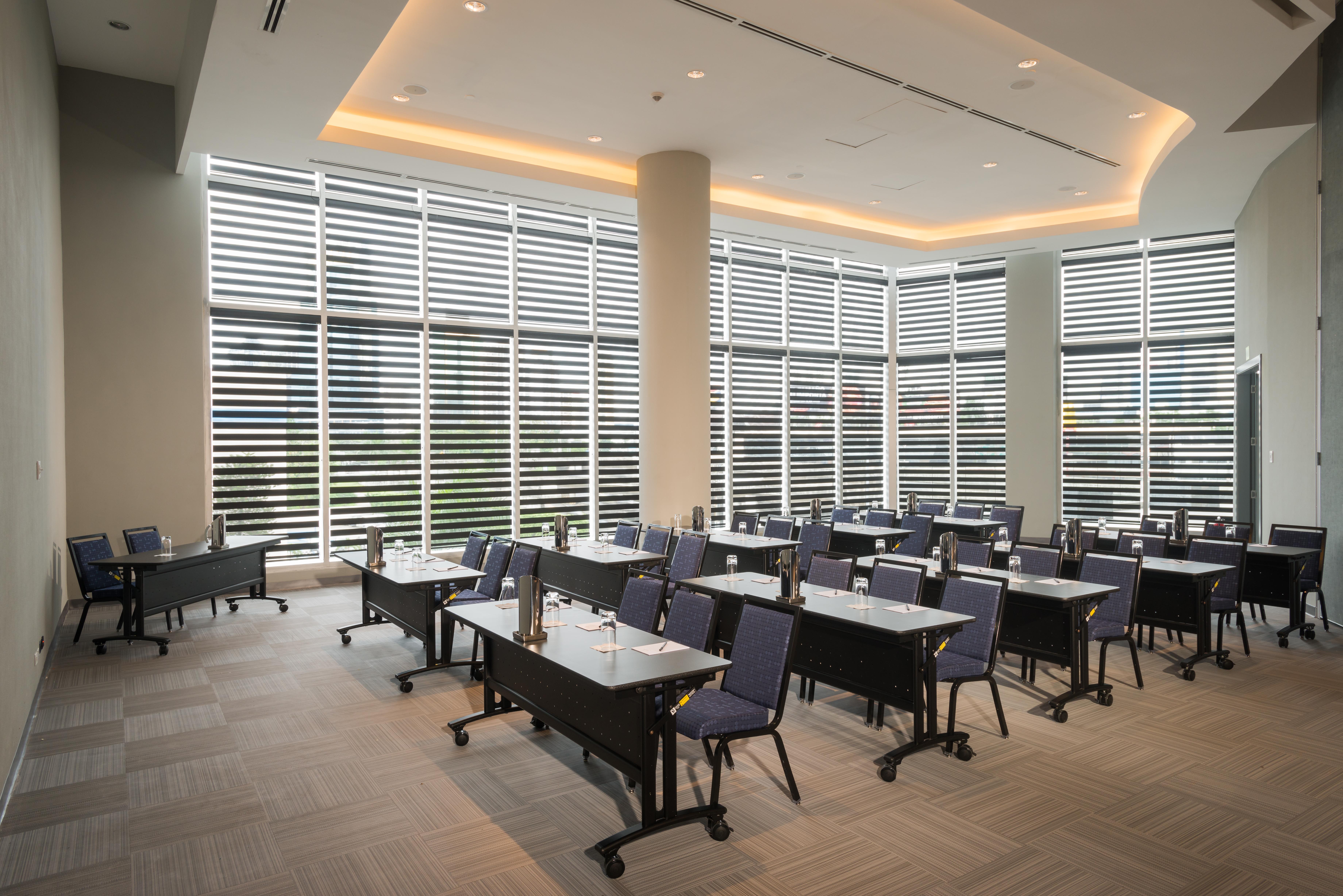Hotel Las Americas Golden Tower Panama المظهر الخارجي الصورة The meeting room