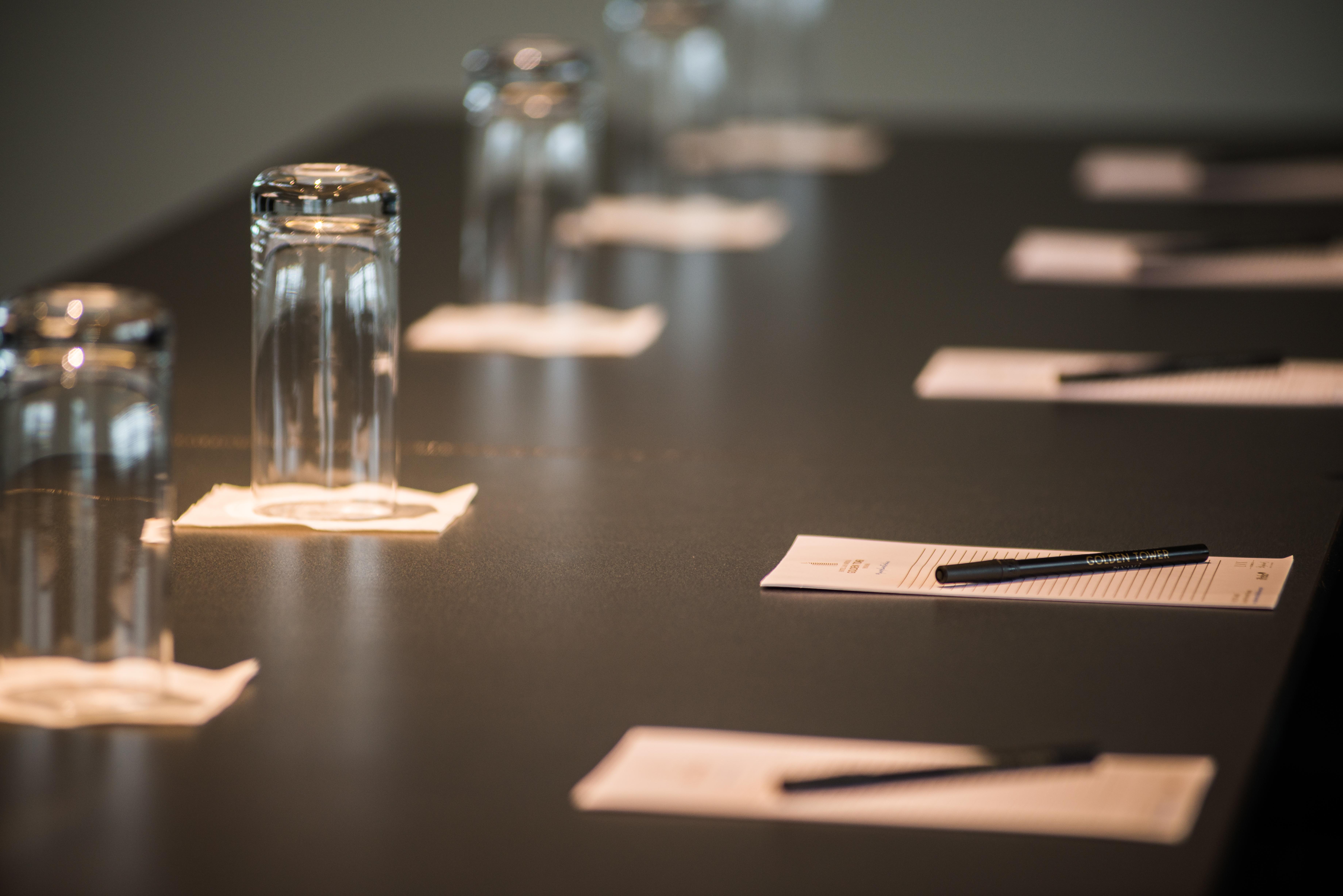 Hotel Las Americas Golden Tower Panama المظهر الخارجي الصورة A table set for a meeting